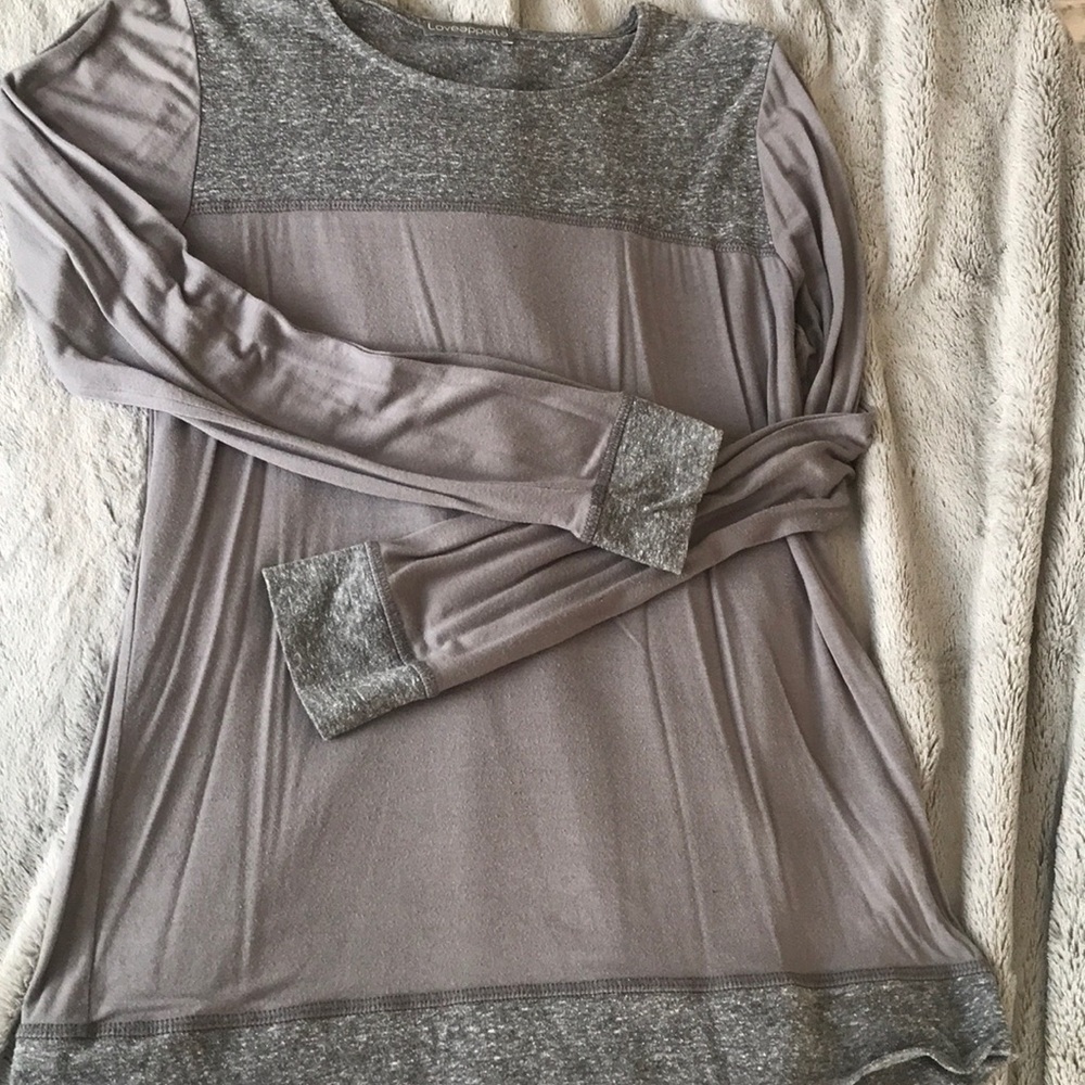 Loveappella long sleeve top